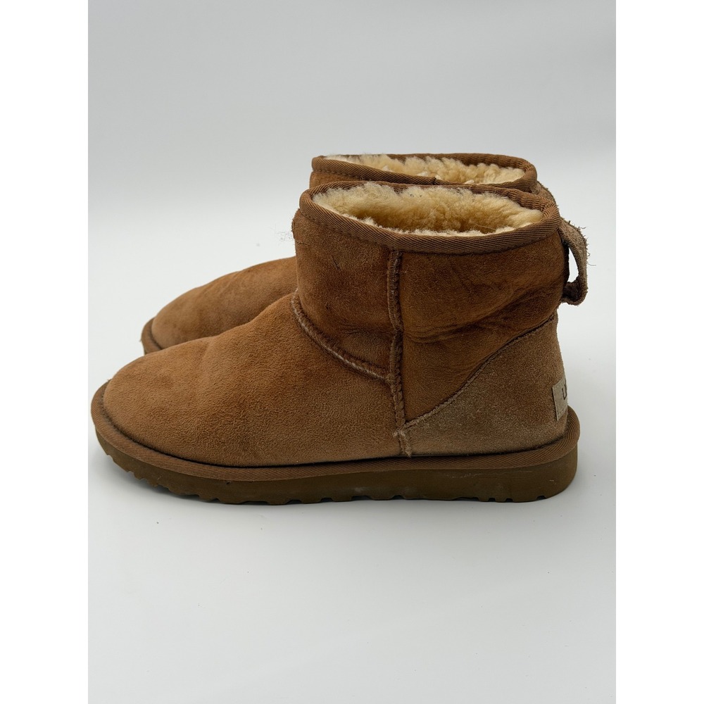 UGG Classic Mini Boots Womens 9 Estimated Chestnut Suede Sheepskin Ankle